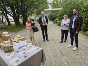 Sprejem državne sekretarke Mojce Erjavec s strani organizatorjev, foto Ministrstvo za kmetijstvo